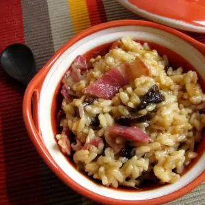 risotto aux pruneaux et à la pancetta