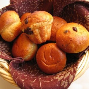 Briochettes aux noisettes et pépites de chocolat ou fourrées au Nutella