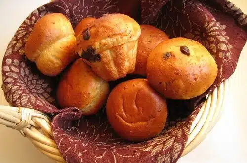 Briochettes aux noisettes et pépites de chocolat ou fourrées au Nutella