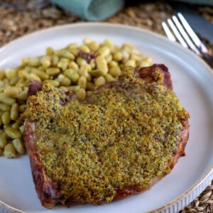 Côtes de porc en croûte de moutarde