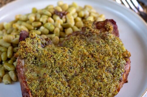 Côtes de porc en croûte de moutarde