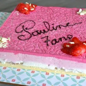 Entremets à la fraise et au chocolat blanc