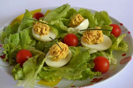 Oeufs mimosa au jambon