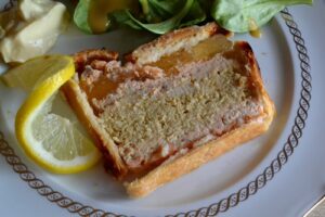 Pâte en croûte aux 2 saumons et noix de Saint-Jacques