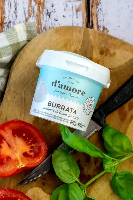 Salade de pâtes aux deux tomates thon et burrata
