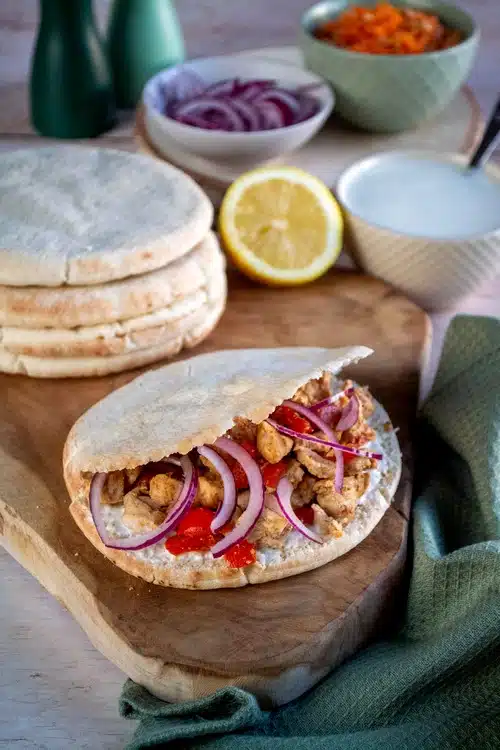 Pitas au poulet tandoori
