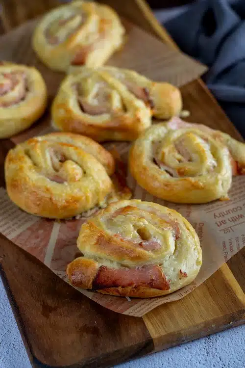 escargots briochés à la raclette