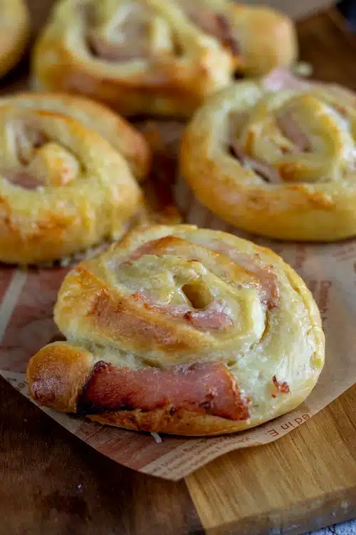 escargots briochés à la raclette