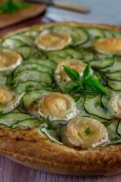 tarte fine courgettes chèvre & pesto