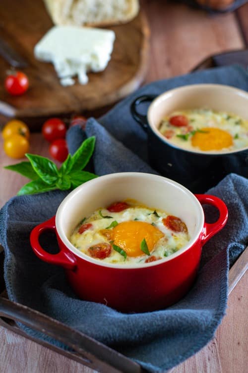 Oeufs cocotte poulet et feta