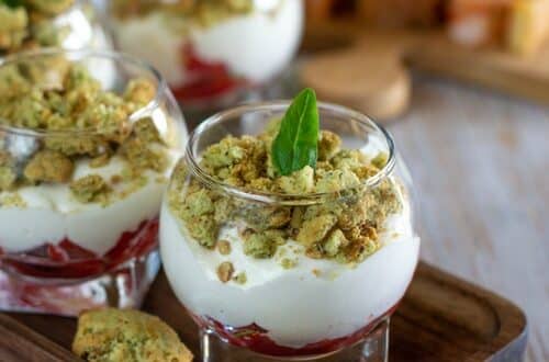 verrines apéro à la mousse de mozzarella et tomates