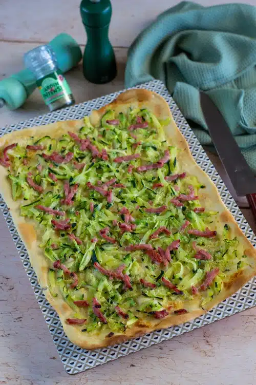 flammenkuche à la courgette