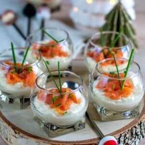 verrines de mousse d'asperges et saumon fumé