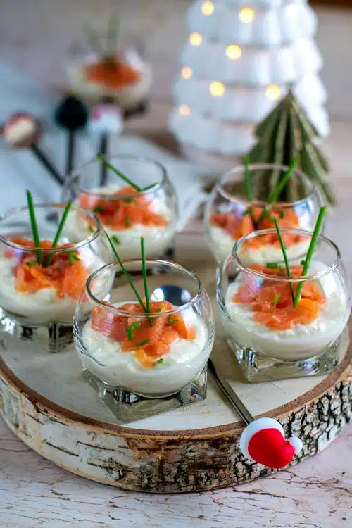 verrines de mousse d'asperges et saumon fumé