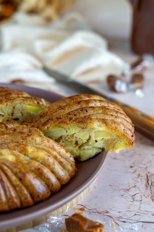 gâteau moelleux pommes et pépites de caramel