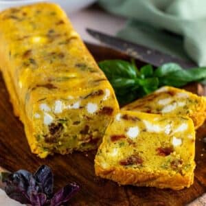 cake aux tomates séchées et feta