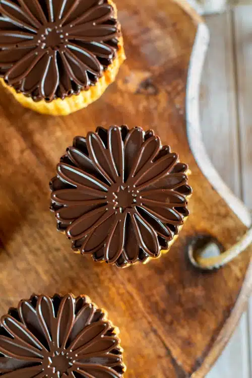 gâteaux moelleux en coque de chocolat