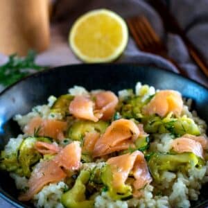risotto au saumon fumé et courgettes