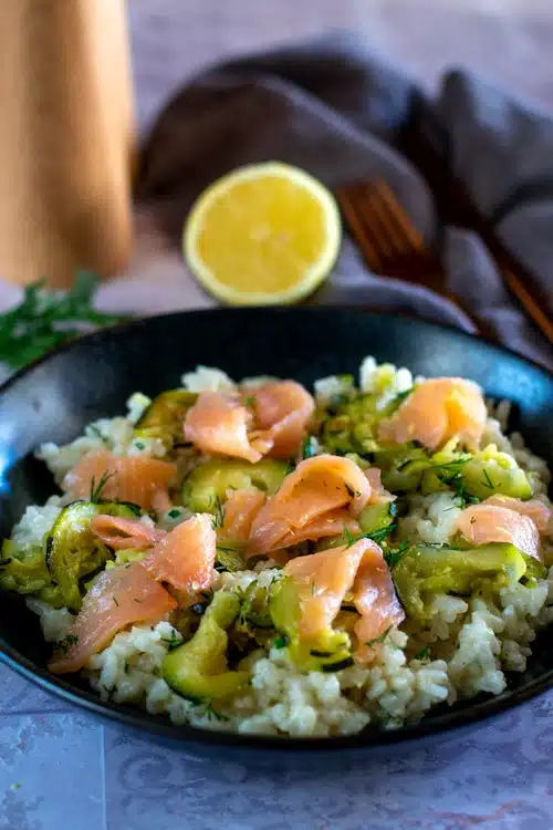 risotto au saumon fumé et courgettes
